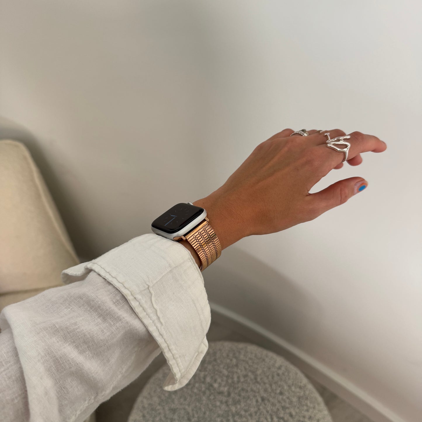 Unisex stainless steel Apple Watch band with a lightweight design and waterproof finish. Features an easy-to-use clasp for effortless wear. Compatible with Apple Watch Series 1-10, SE, and Ultra.