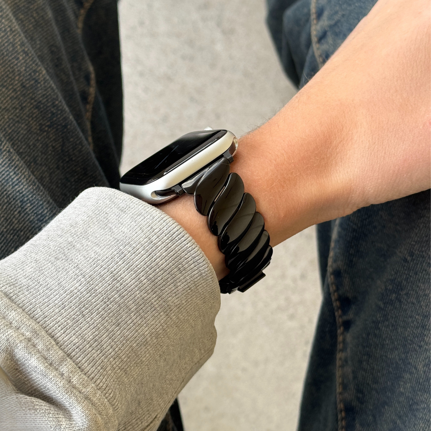 Elevate your style with our Twist Apple Watch Band. Crafted from premium stainless steel and available in silver, gold, rose gold, black, this band fits Apple Watch sizes 38mm to 49mm, including Series 10, 9, 8, 7, 6, 5, 4, 3, SE, and Ultra models. Ideal for women seeking a sophisticated touch.
