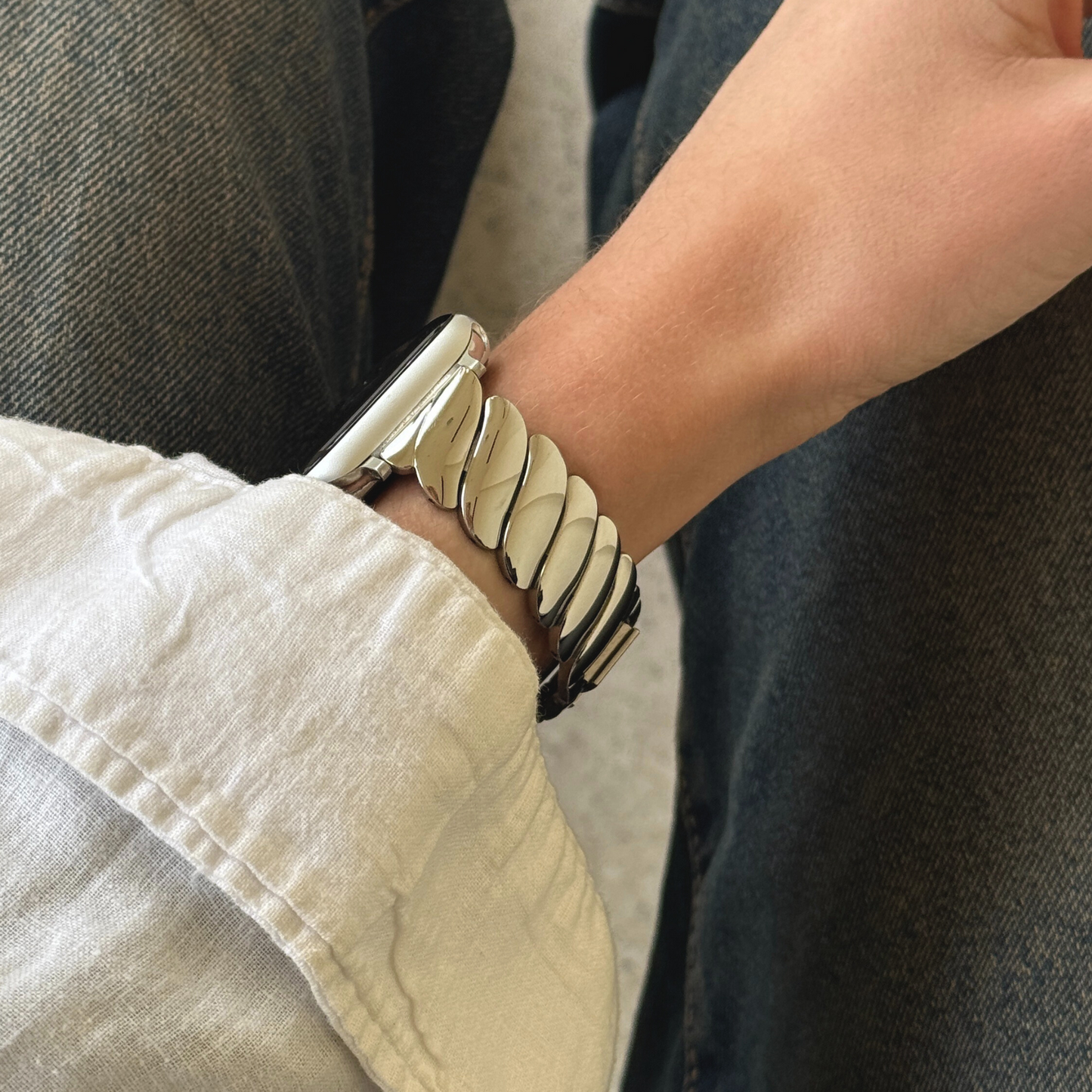 Elevate your style with our Twist Apple Watch Band. Crafted from premium stainless steel and available in silver, gold, rose gold, black, this band fits Apple Watch sizes 38mm to 49mm, including Series 10, 9, 8, 7, 6, 5, 4, 3, SE, and Ultra models. Ideal for women seeking a sophisticated touch.