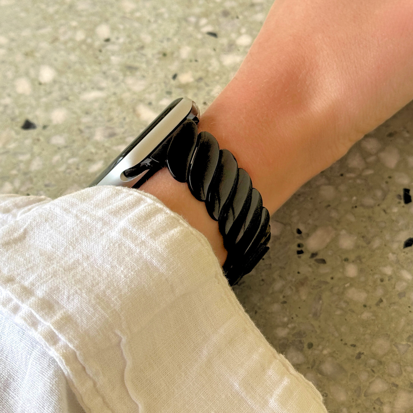 Elevate your style with our Twist Apple Watch Band. Crafted from premium stainless steel and available in silver, gold, rose gold, black, this band fits Apple Watch sizes 38mm to 49mm, including Series 10, 9, 8, 7, 6, 5, 4, 3, SE, and Ultra models. Ideal for women seeking a sophisticated touch.