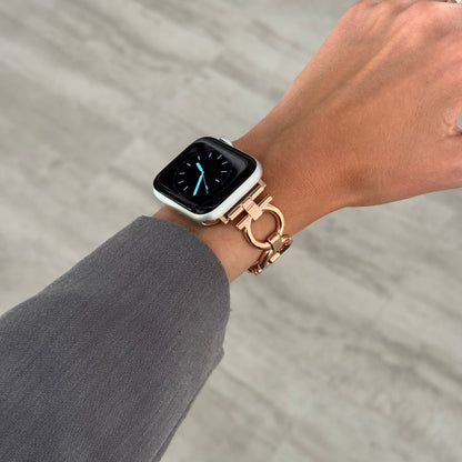 Slim and lightweight stainless steel Apple Watch band with a unique circle-link design. Easily resizable with no tools needed, perfect for both everyday wear and special occasions. Compatible with Apple Watch Series 1-10, SE, and Ultra