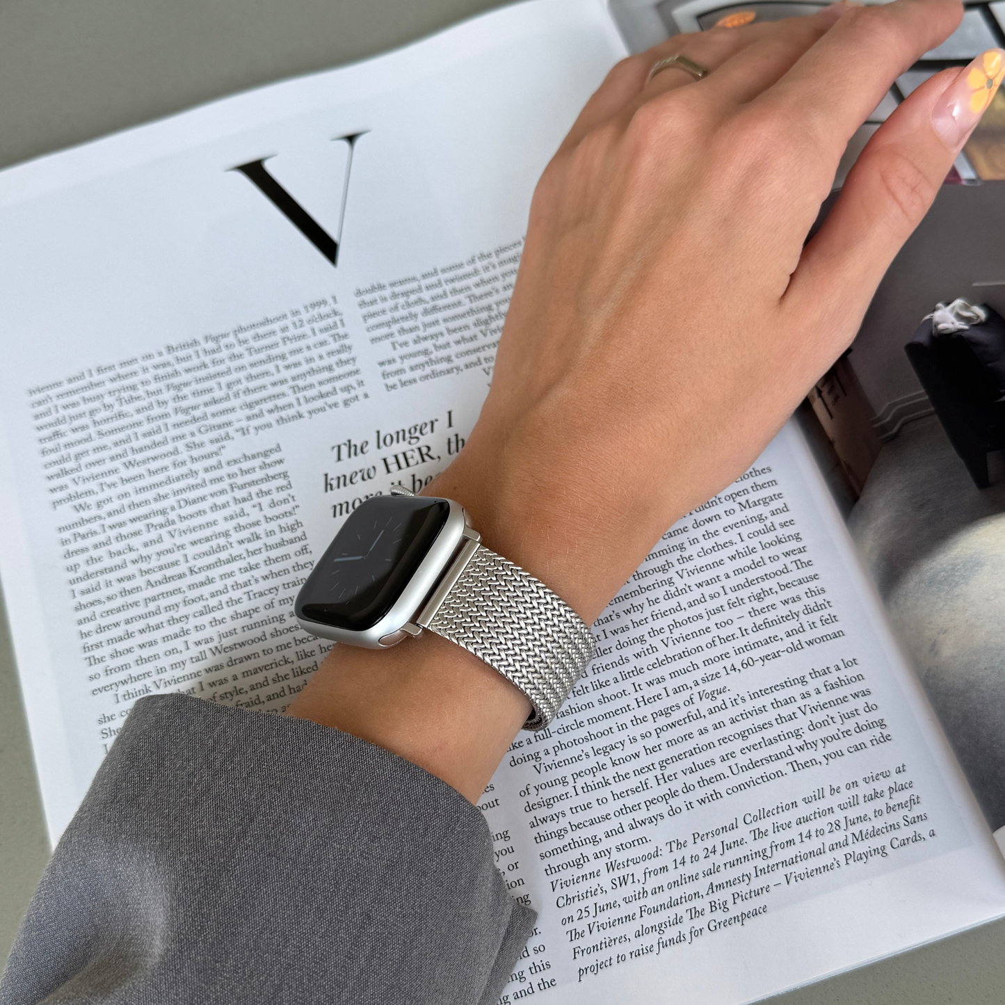 Apple Watch Band, iWatch loop strap 45mm 44mm 42mm 41mm 40mm 38mm, Luxury Women Metal Bracelet, Apple Watch 10 loop armband gift