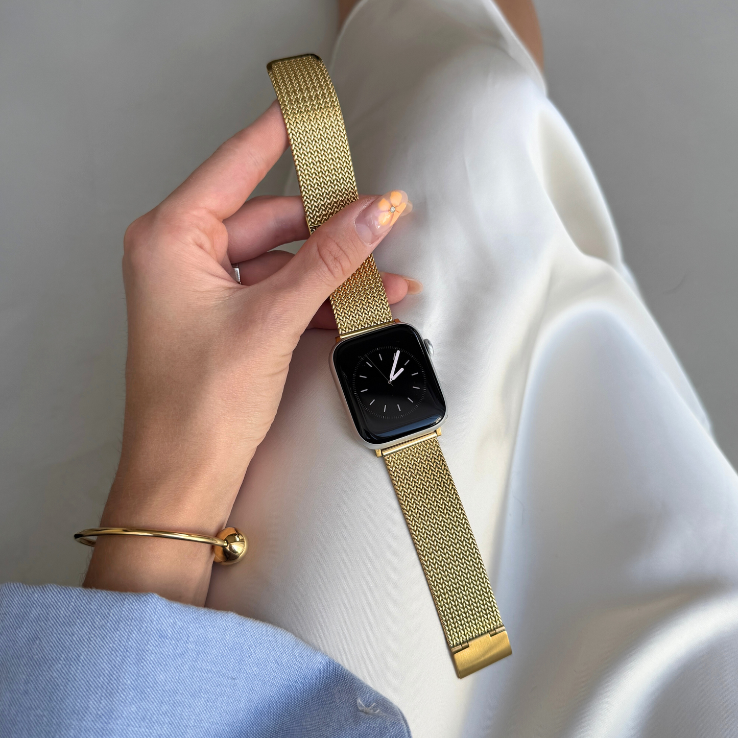 Apple Watch Band, iWatch loop strap 45mm 44mm 42mm 41mm 40mm 38mm, Luxury Women Metal Bracelet, Apple Watch 10 loop armband gift