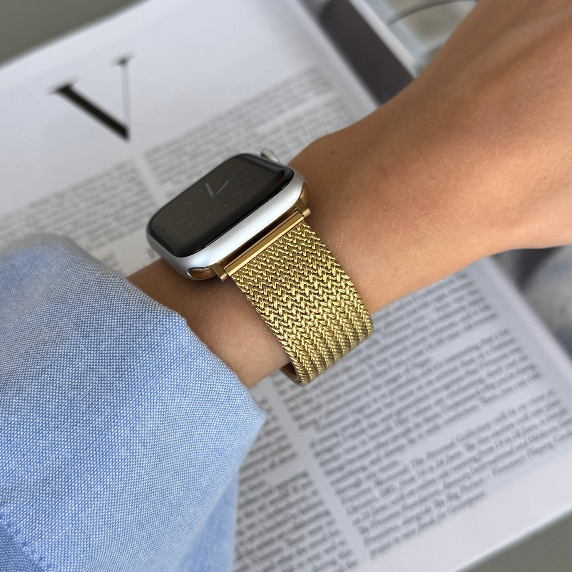 Apple Watch Band, iWatch loop strap 45mm 44mm 42mm 41mm 40mm 38mm, Luxury Women Metal Bracelet, Apple Watch 10 loop armband gift
