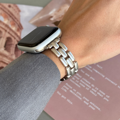 Slim and feminine Apple Watch band with a luxurious design, perfect for the clean girl aesthetic. Stylish, elegant, and compatible with Apple Watch Series 9, Series 8, Ultra, SE, and more