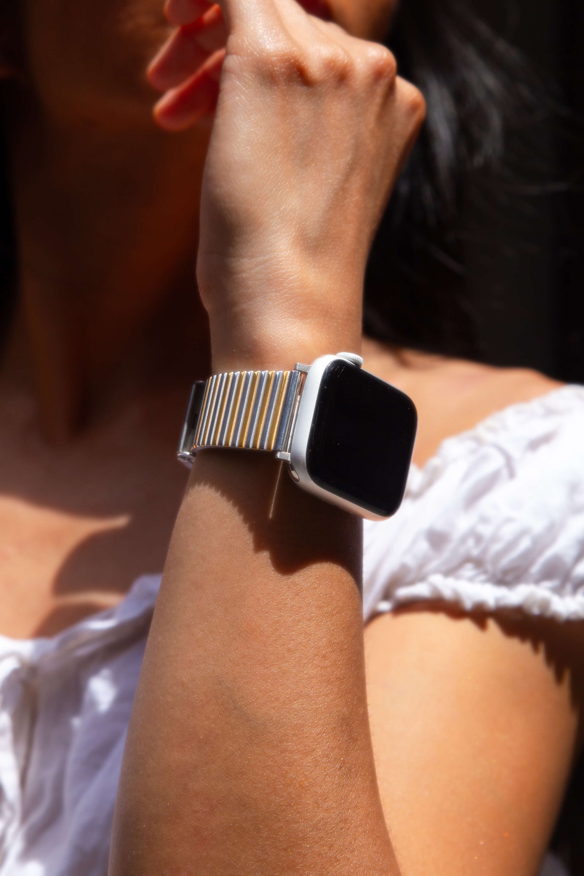 Stainless steel, waterproof Apple Watch band with a chic loop design. Features a multi-color finish and an easy-to-resize design for a perfect fit. Compatible with Apple Watch Series 1-10, SE, and Ultra.