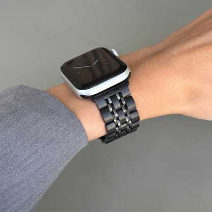 Stainless steel, waterproof Apple Watch band with a minimalist yet classy design and a secure, comfortable clasp. Unisex and high-quality. Compatible with Apple Watch Series 1-10, SE, and Ultra.